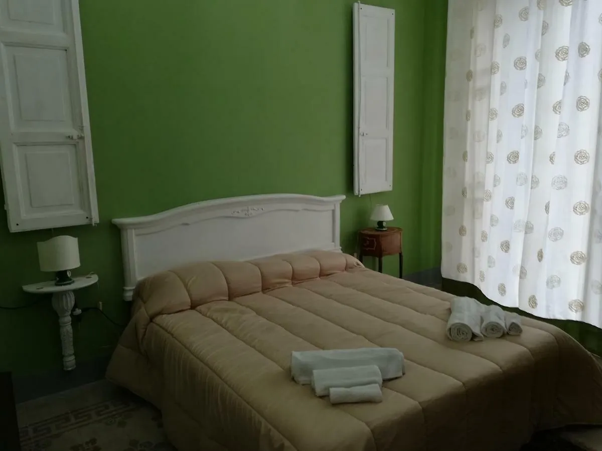 Appartamento casa in palazzo Graffeo Erika Palermo