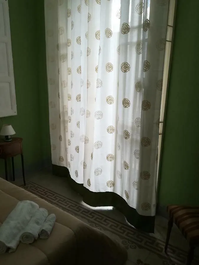 Appartamento casa in palazzo Graffeo Erika Palermo Italia